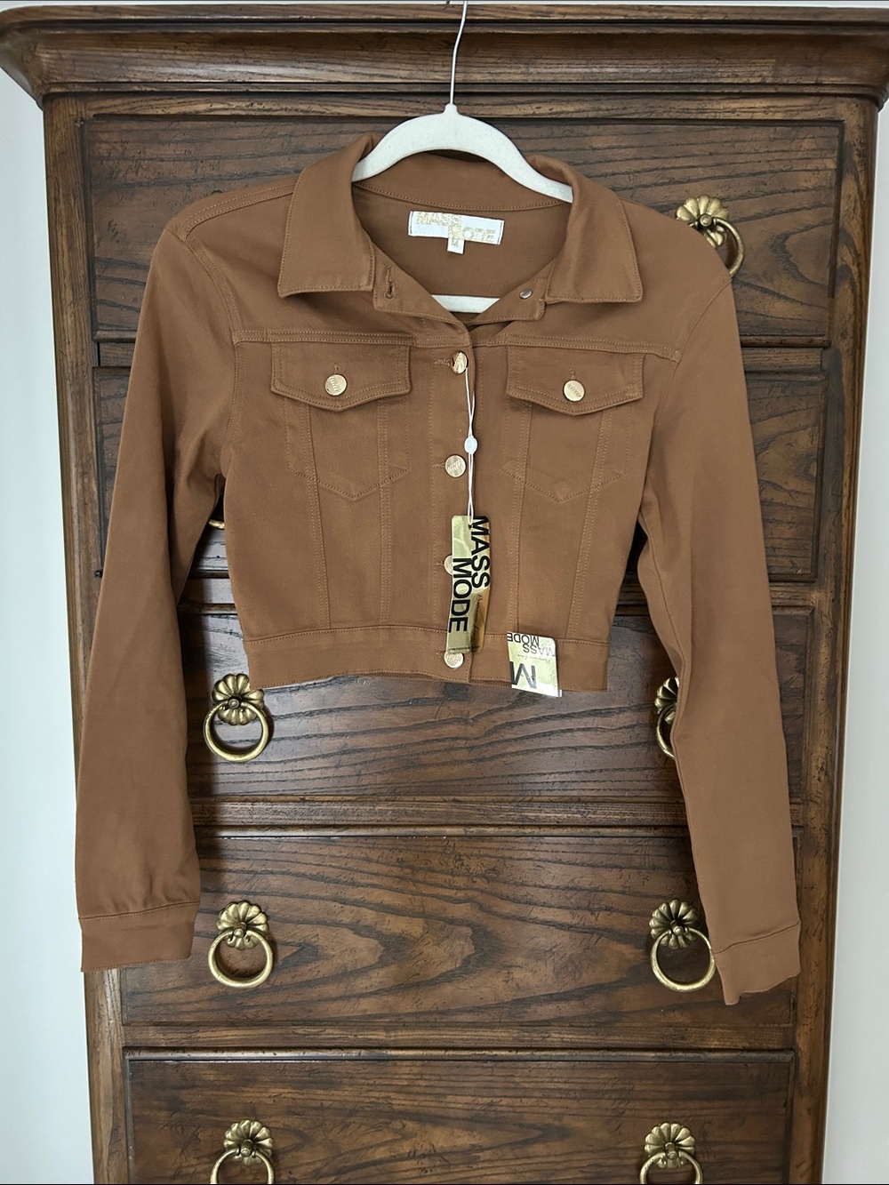 NWT Cropped Jean Trucker Jacket in Chestnut, Size M